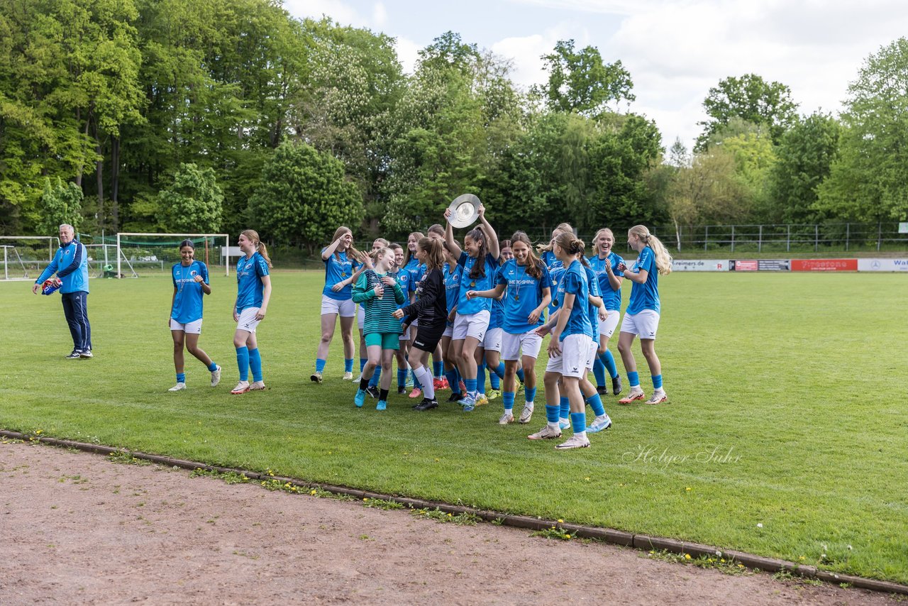 Bild 161 - wBJ Pinneberg Hamburger Meister Siegerehrung
